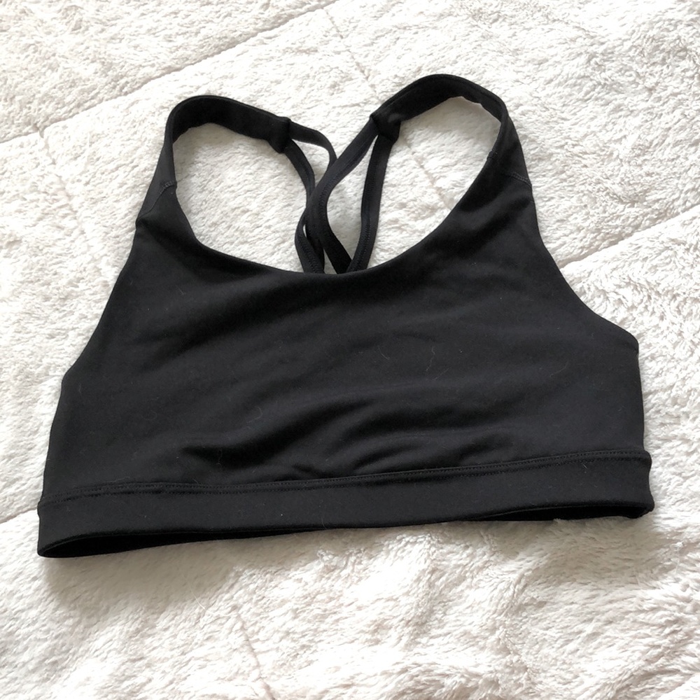 Black sports bra